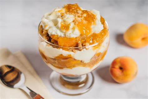 How many calories are in fr peach cobbler parfait - calories, carbs, nutrition