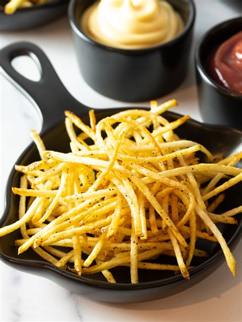 How many calories are in french fries shoestring cheese sauce scallion - calories, carbs, nutrition