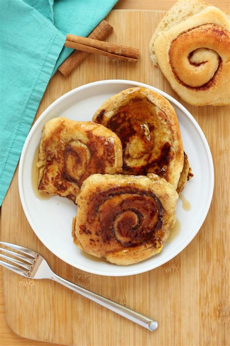 How many calories are in french toast cinnamon roll - calories, carbs, nutrition