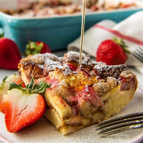 How many calories are in french toast strata with strawberry - calories, carbs, nutrition