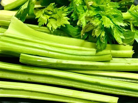 How many calories are in fresh celery sticks (4962.1) - calories, carbs, nutrition