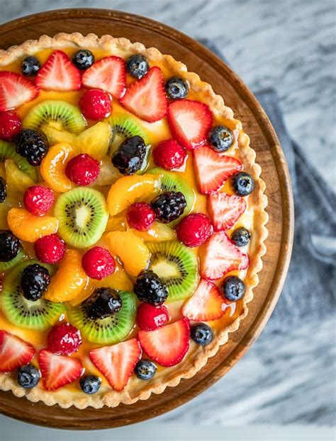 How many calories are in fresh fruit tart - calories, carbs, nutrition