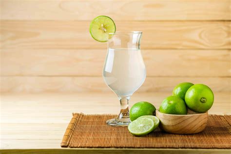 How many calories are in fresh squeezed lime juice - calories, carbs, nutrition