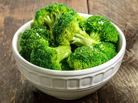 How many calories are in fresh steamed broccoli florets - calories, carbs, nutrition