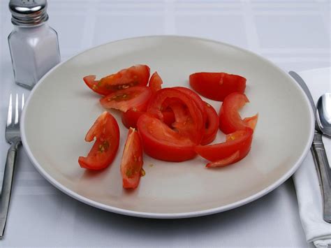 How many calories are in fresh tomato wedges - calories, carbs, nutrition