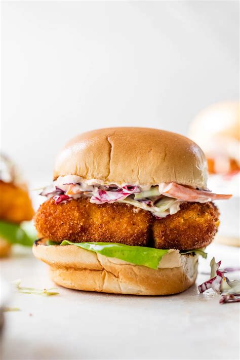 How many calories are in fried cod sandwich with lettuce & tomato - calories, carbs, nutrition