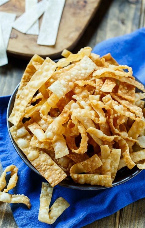 How many calories are in fried wonton strips - calories, carbs, nutrition