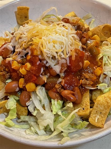 How many calories are in frito pie - calories, carbs, nutrition