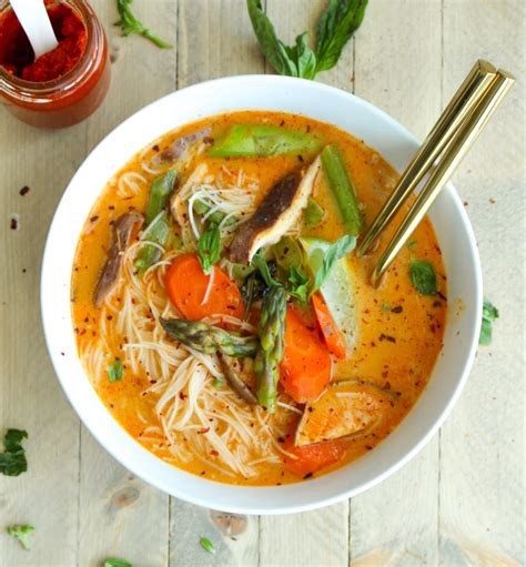 How many calories are in fusion red curry soup - calories, carbs, nutrition