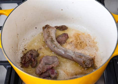 How many calories are in giblet gravy, simmered - calories, carbs, nutrition