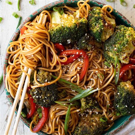 How many calories are in ginger sesame noodles with chicken - calories, carbs, nutrition