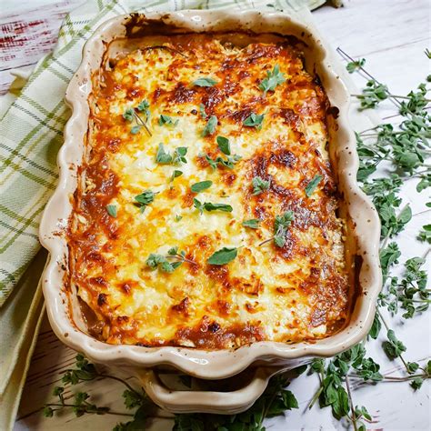 How many calories are in go greek lamb moussaka - calories, carbs, nutrition