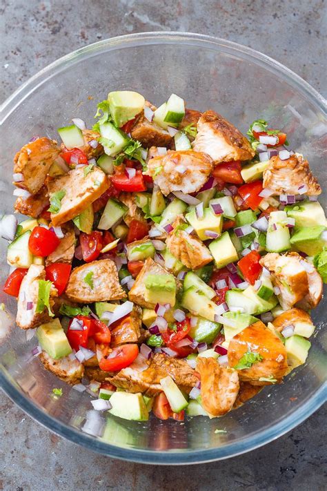 How many calories are in grapefruit chicken avocado salad (13906.0) - calories, carbs, nutrition