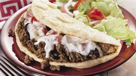 How many calories are in grecian pita fold - calories, carbs, nutrition