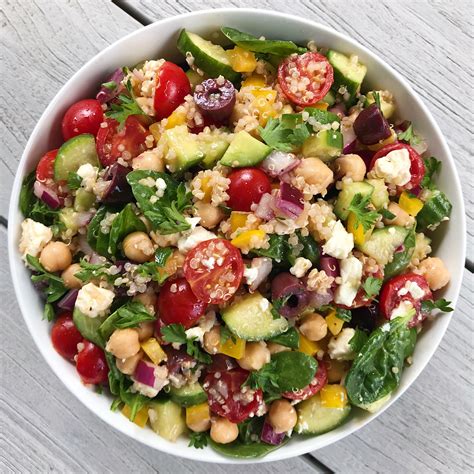 How many calories are in greek chickpea salad - calories, carbs, nutrition