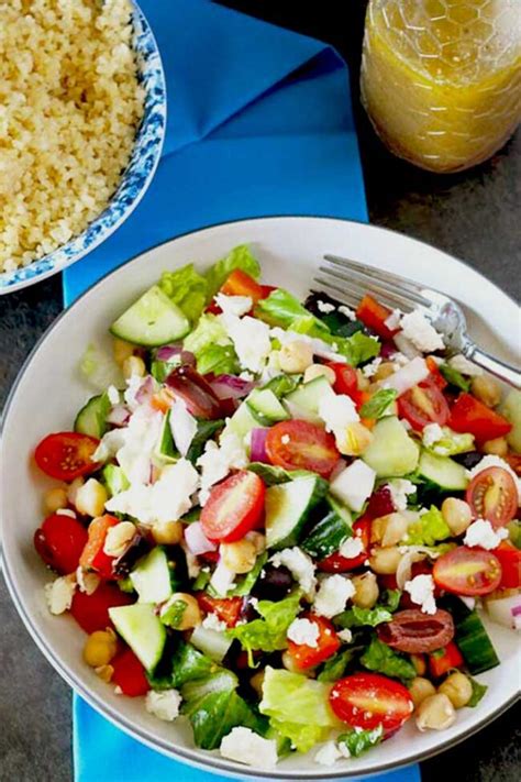 How many calories are in greek chop salad - calories, carbs, nutrition