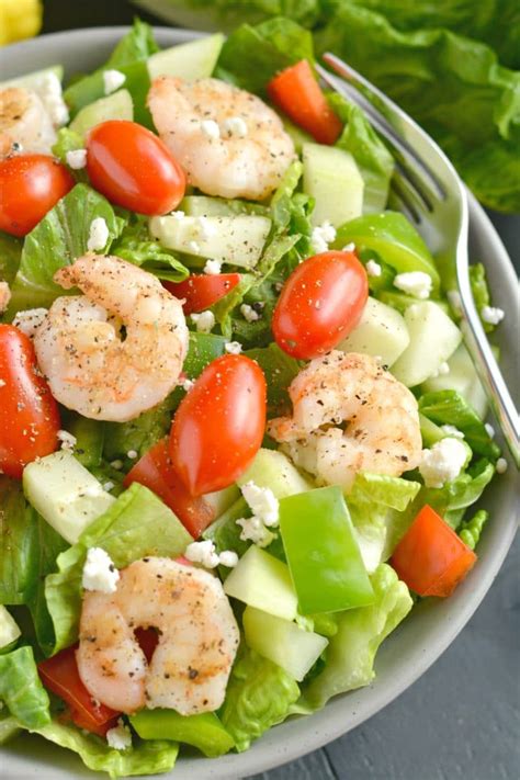 How many calories are in greek salad with shrimp - calories, carbs, nutrition