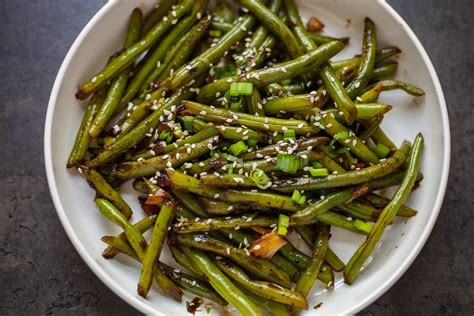 How many calories are in green beans fresh stir fry garlic & soy 1 oz - calories, carbs, nutrition