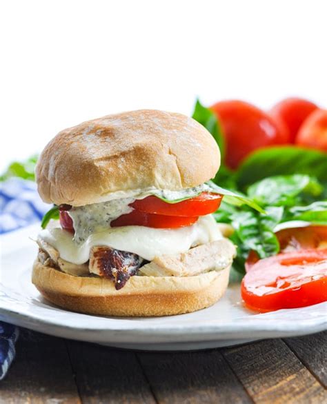 How many calories are in grilled chicken caprese sandwich - calories, carbs, nutrition