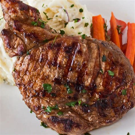 How many calories are in grilled grapefruit pork loin chop - calories, carbs, nutrition