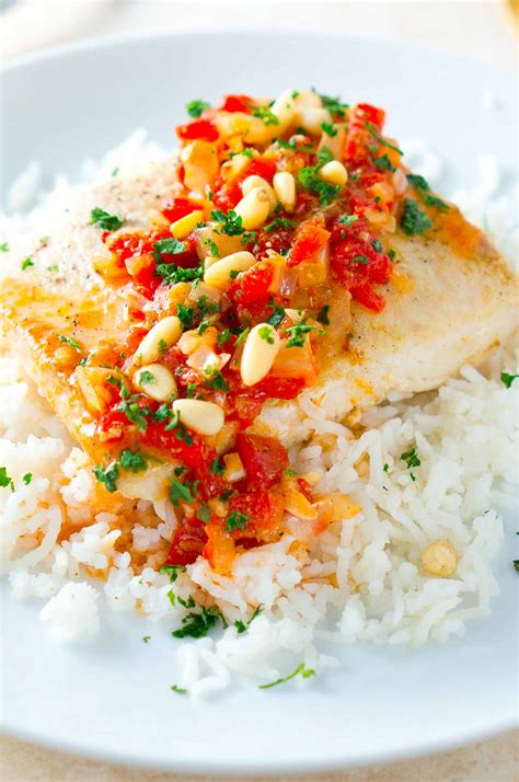 How many calories are in grilled mahi mahi pepper basil sauce (43655.3) - calories, carbs, nutrition