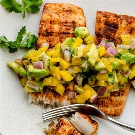 How many calories are in grilled mahi mahi with pineapple salsa - calories, carbs, nutrition