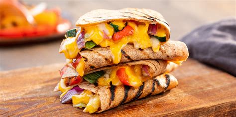 How many calories are in grilled vegetable quesadilla - calories, carbs, nutrition