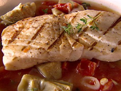 How many calories are in halibut in artichoke tomato broth - calories, carbs, nutrition