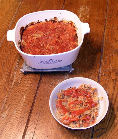 How many calories are in halupki casserole - calories, carbs, nutrition