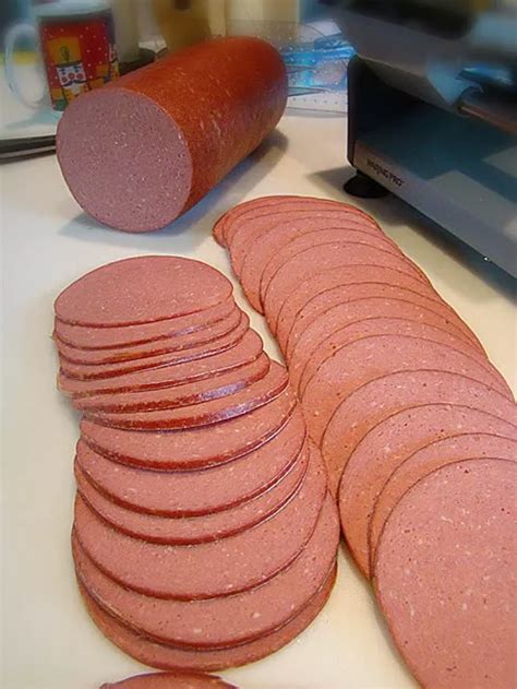 How many calories are in ham, bologna & cheddar loafer sandwich - calories, carbs, nutrition