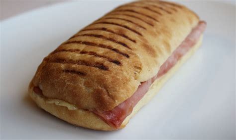 How many calories are in ham and cheddar panini - calories, carbs, nutrition