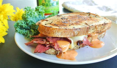 How many calories are in ham and swiss on rye - calories, carbs, nutrition