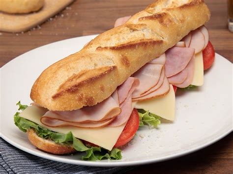 How many calories are in ham turkey sub with swiss cheese - calories, carbs, nutrition