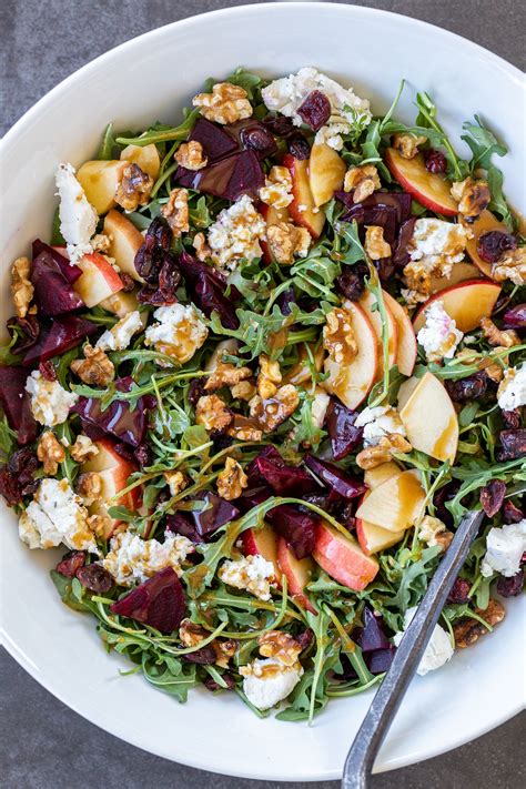How many calories are in harvest beet and blue cheese salad - calories, carbs, nutrition