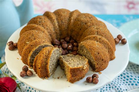 How many calories are in hazelnut coffee cake - calories, carbs, nutrition