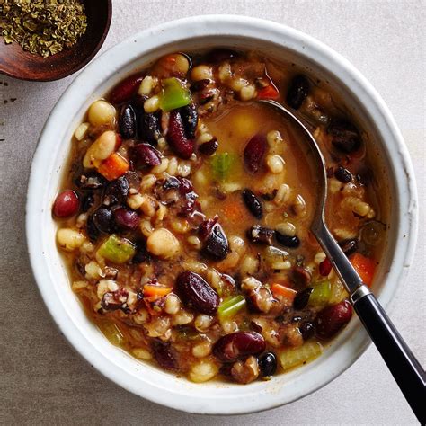 How many calories are in hearty, southwestern grain soup - calories, carbs, nutrition