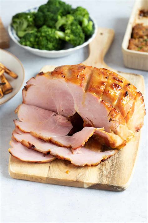 How many calories are in honey roast gammon with roast garlic, cauliflower and watercress creme fraiche - calories, carbs, nutrition