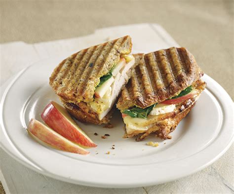 How many calories are in honey roasted turkey panini with brie - calories, carbs, nutrition