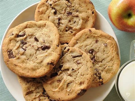 How many calories are in hope's chocolate chunk cookie - calories, carbs, nutrition