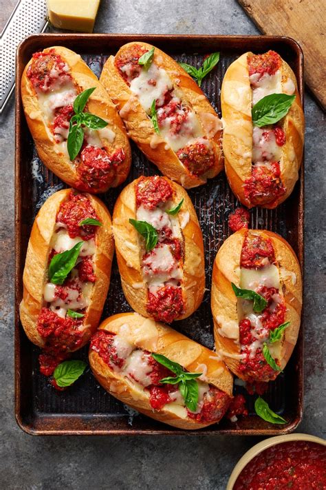 How many calories are in hot italian meatball sandwiches - calories, carbs, nutrition