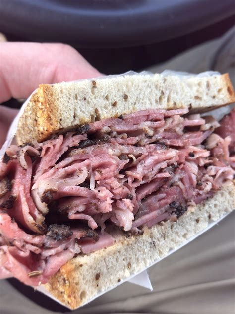 How many calories are in hot pastrami on rye with spicy mustard - calories, carbs, nutrition