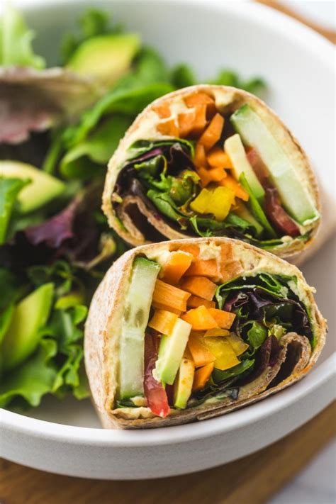 How many calories are in hummus and veggie wrap - calories, carbs, nutrition