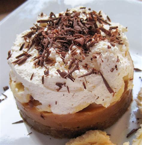 How many calories are in individual banoffee pie - calories, carbs, nutrition