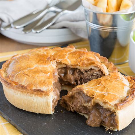 How many calories are in individual steak and kidney pie - calories, carbs, nutrition