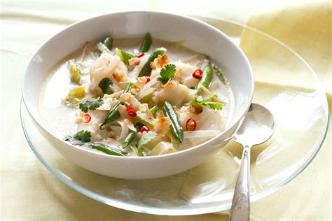 How many calories are in island fish chowder - calories, carbs, nutrition