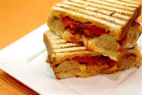 How many calories are in italian sausage and pepper panini - calories, carbs, nutrition