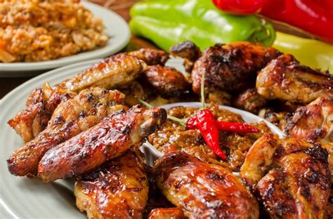 How many calories are in jamaican chicken with jerk bbq sauce - calories, carbs, nutrition