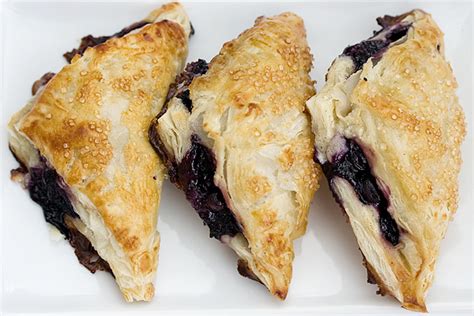 How many calories are in jazzmans turnover blueberry - calories, carbs, nutrition