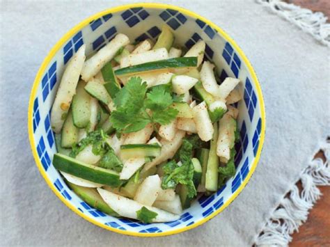 How many calories are in jicama with fresh fruit salad - calories, carbs, nutrition