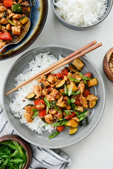 How many calories are in kung pao chicken over sticky rice with stir-fried sugar snap peas - calories, carbs, nutrition